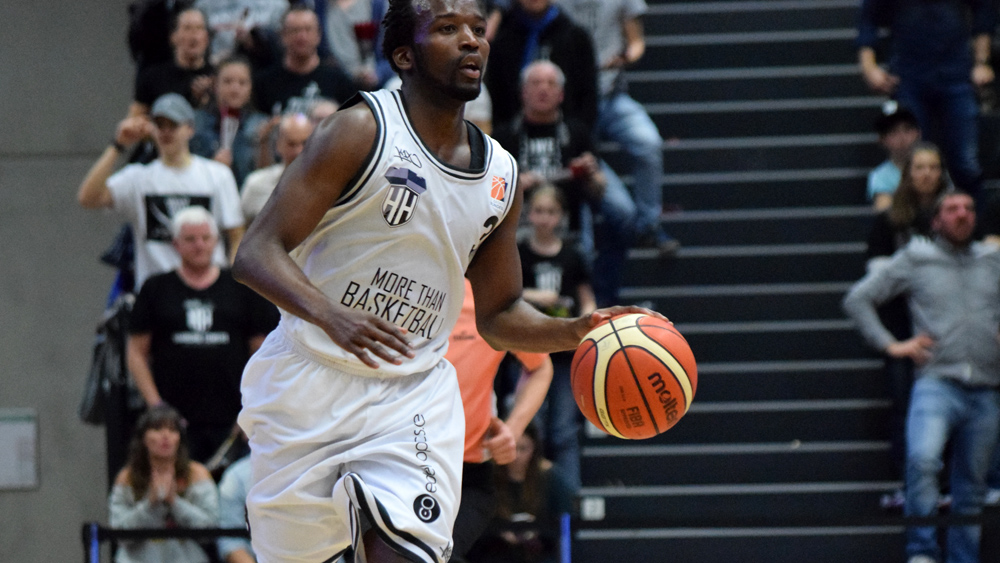 Xavier Roberson war mit 14 erzielten Punkten hinter Jonathon Williams der zweitbeste Werfer bei den Towers