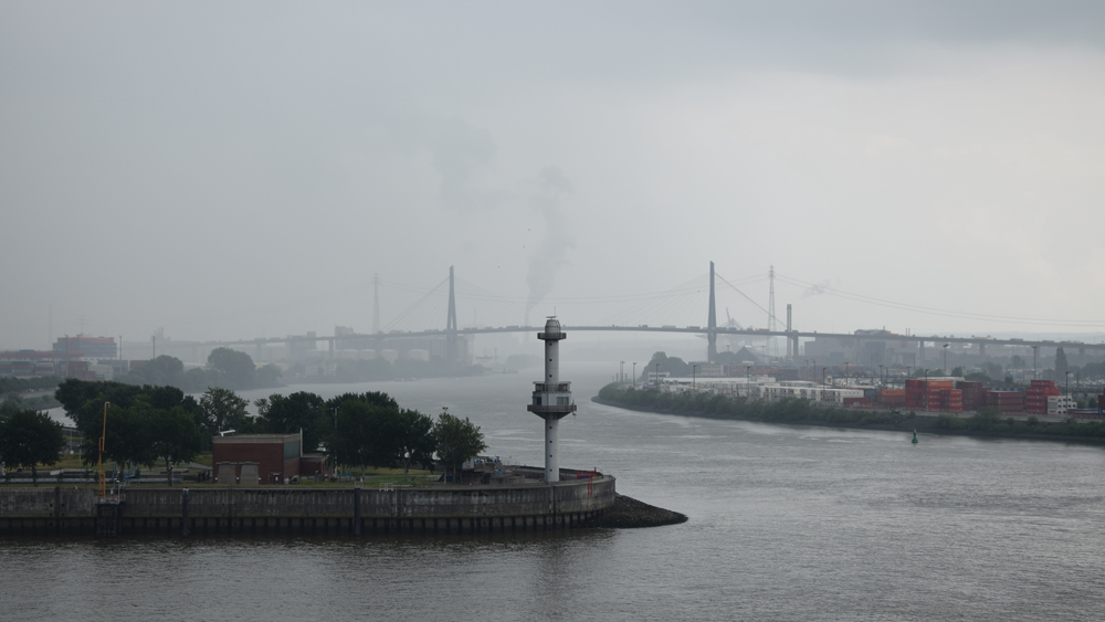 Köhlbrandbrücke_Nebel_Dockland