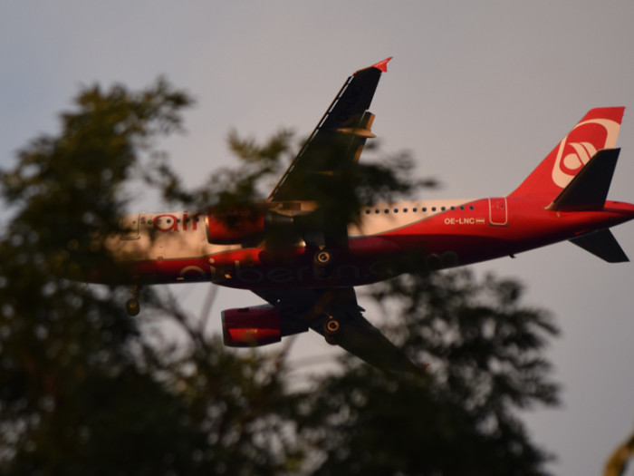 Flughafen Hamburg Einflugschneise Alsterdorf